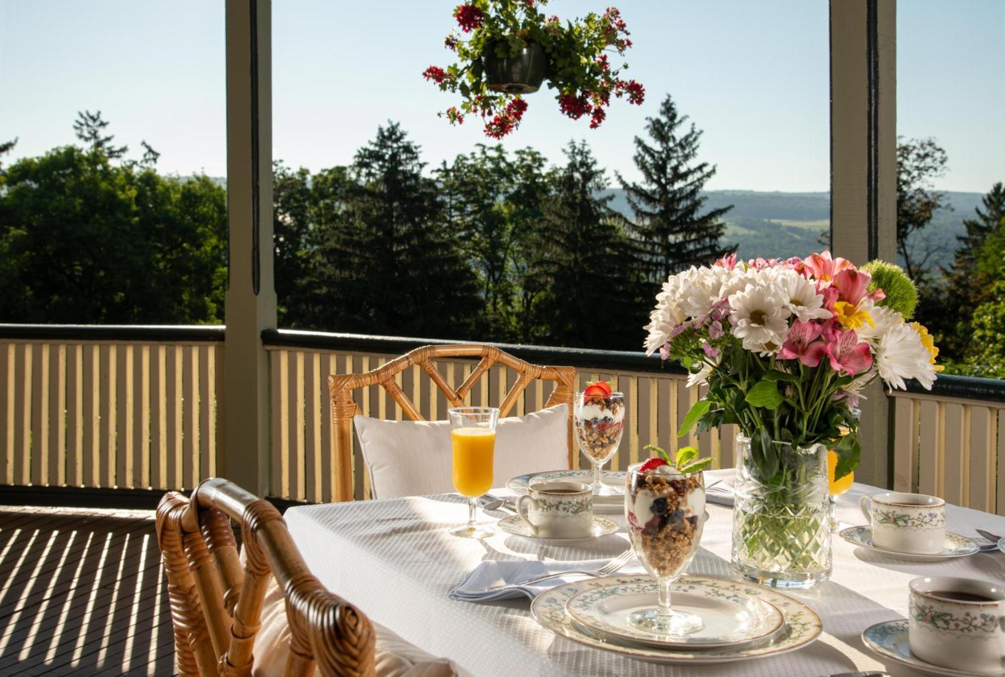 Idlwilde Inn Watkins Glen Εξωτερικό φωτογραφία